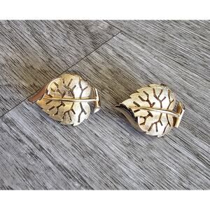 Vintage Crown Trifari Gold Tone Leaf Clip Earrings